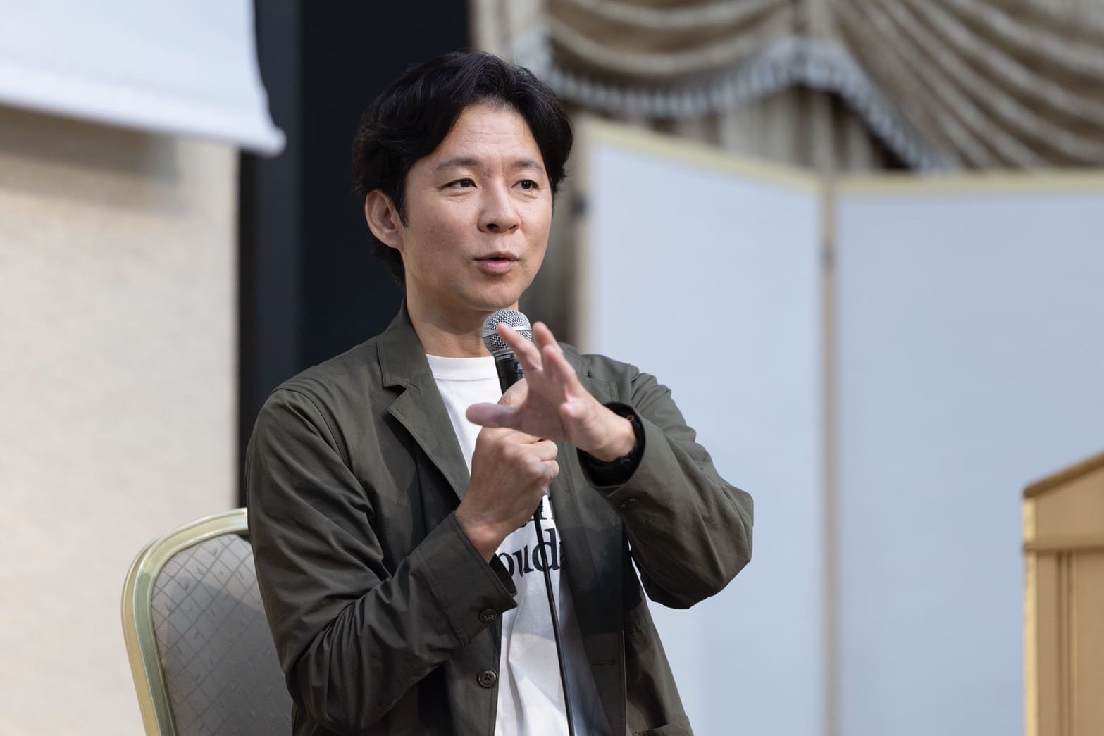 渡部建さん(アンジャッシュ)